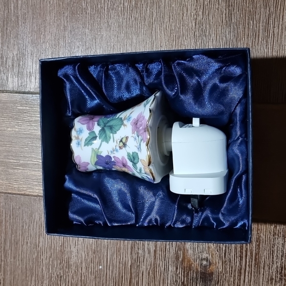 Ceramic Lamp Night Light-Plug In-New - Picture 4 of 5